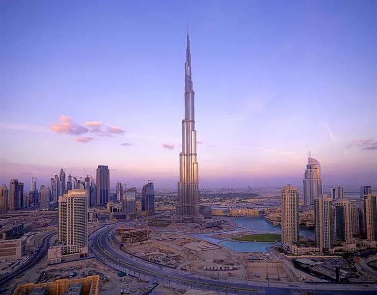 Największy budynek na świecie: Fascynujące fakty o Burdż Chalifa