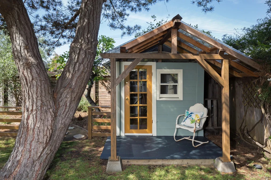 Jak przekształcić budynek gospodarczy na domek letniskowy bez problemów