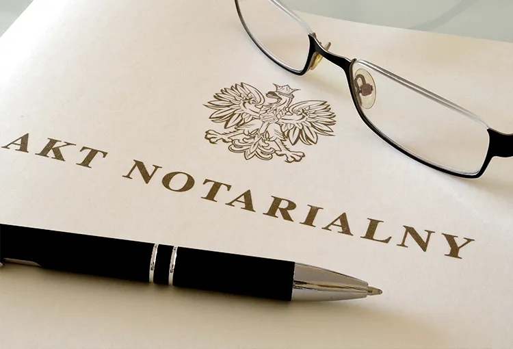 Kto płaci za notariusza przy wynajmie mieszkania? Sprawdź, jak uniknąć kosztów.