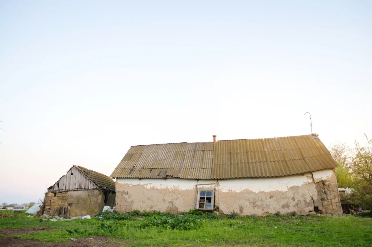 Jak przekształcić budynek gospodarczy na mieszkalny bez zbędnych problemów