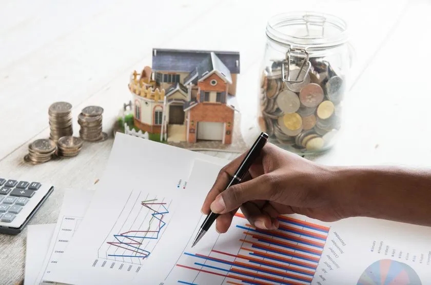 Ile wynosi podatek od sprzedaży działki? Sprawdź, by nie przepłacić